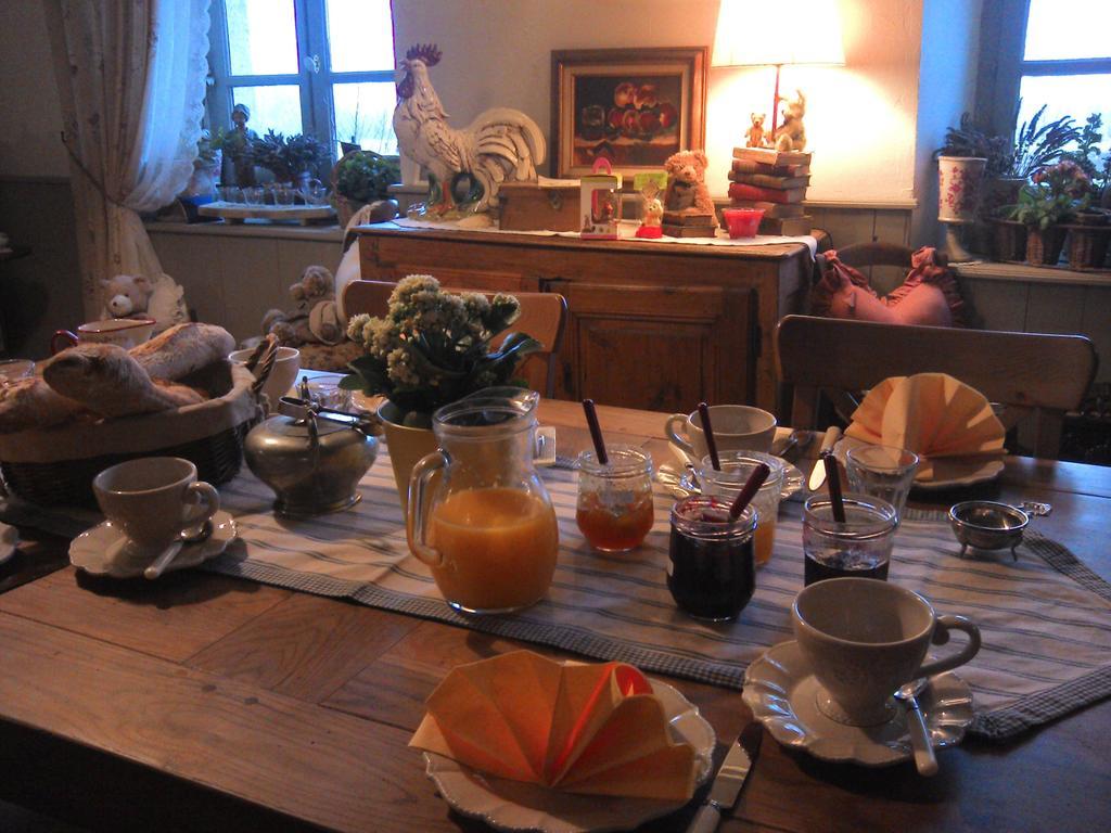 Bed and Breakfast Au Bon Gre D'Hugoline Blanzac  Екстер'єр фото