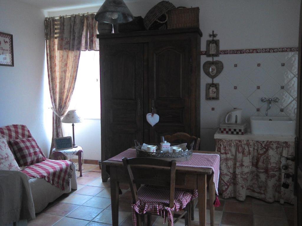 Bed and Breakfast Au Bon Gre D'Hugoline Blanzac  Екстер'єр фото