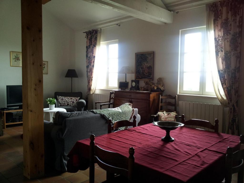 Bed and Breakfast Au Bon Gre D'Hugoline Blanzac  Екстер'єр фото